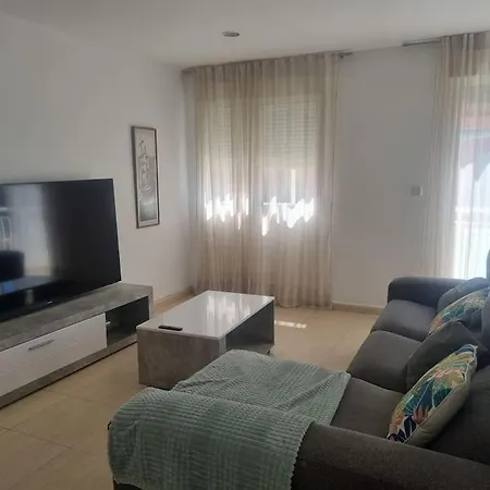 Apartmán Atico Moderno,900m De La Playa